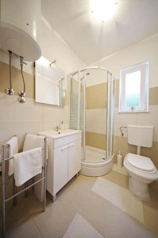 Apartmani Olivia 비빈제 외부 사진